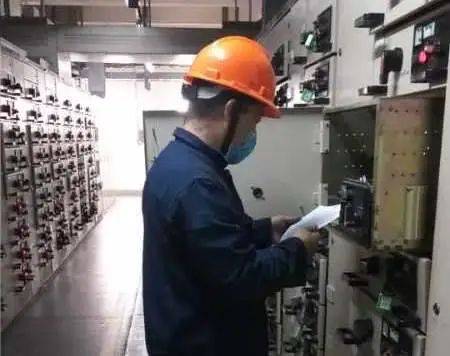 安平县鼎佳金属生产车间的日常运作纪实