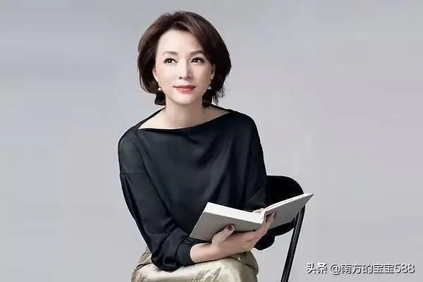 董卿语录，失败与励志并行，挫折中绽放璀璨光芒