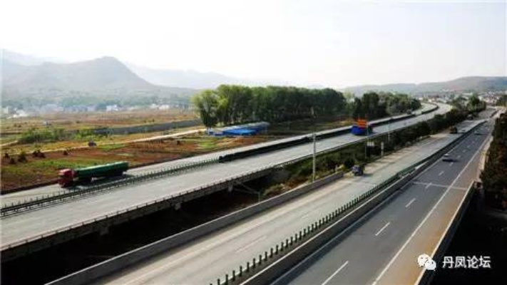 丹凤公路新闻头条，迈向未来的交通巨变之路