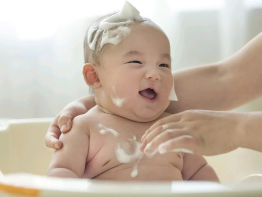 上海幼儿护肤公司排名揭晓，专业呵护宝贝娇嫩肌肤，为您的孩子保驾护航！