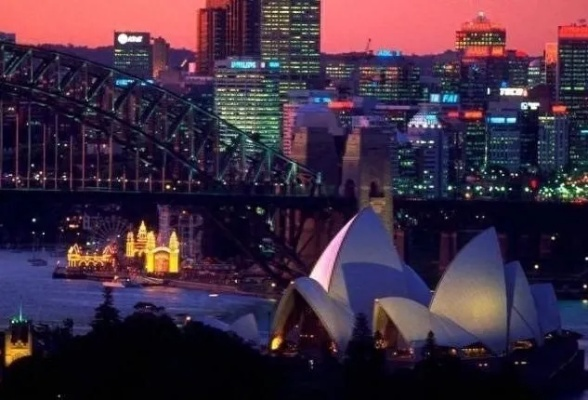 世界夜景璀璨港湾，梦幻之地夜景排名揭晓！