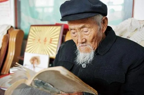 世纪老人智慧荟萃，人生经验排名前十的传奇人物