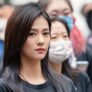 白鹿引领时尚潮流新动向，最新妆容曝光，时尚潮流风向标再掀波澜！