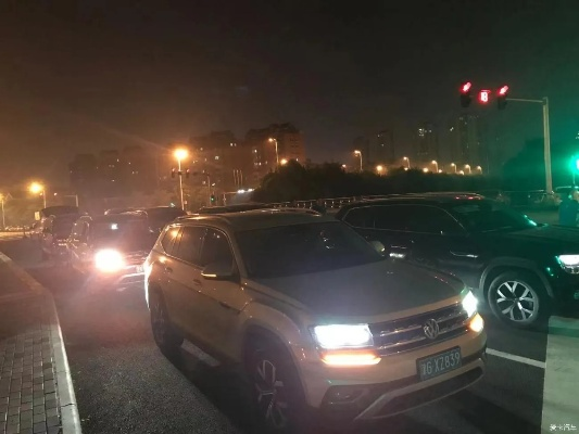 夜间试驾大众途昂，心灵震撼之旅，深度体验驾驶魅力
