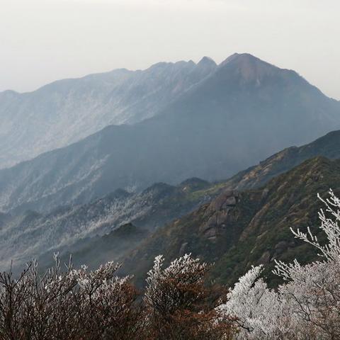 世界高峰排名图片，绝美之巅尽收眼底！