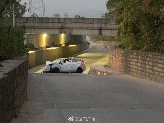 厦门集美车祸现场最新情况及警示启示，堵车背后的故事引人深思