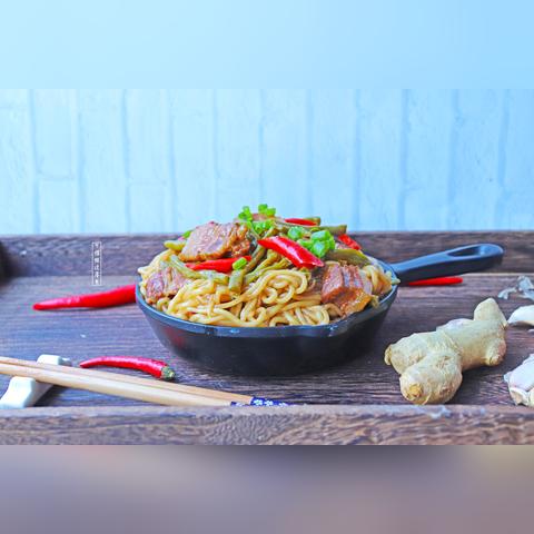 探索传统美食文化，焖面制作秘籍分享