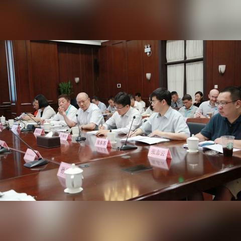 全球港口排名前十揭晓，航运枢纽竞争格局大揭秘！